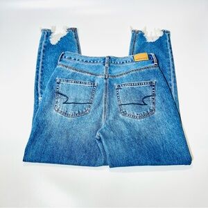 American Eagle Mom Jeans high rise distressed not stretchy blue women size 4